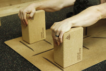 Load image into Gallery viewer, Man Flow Yoga™ Cork Yoga Block Set
